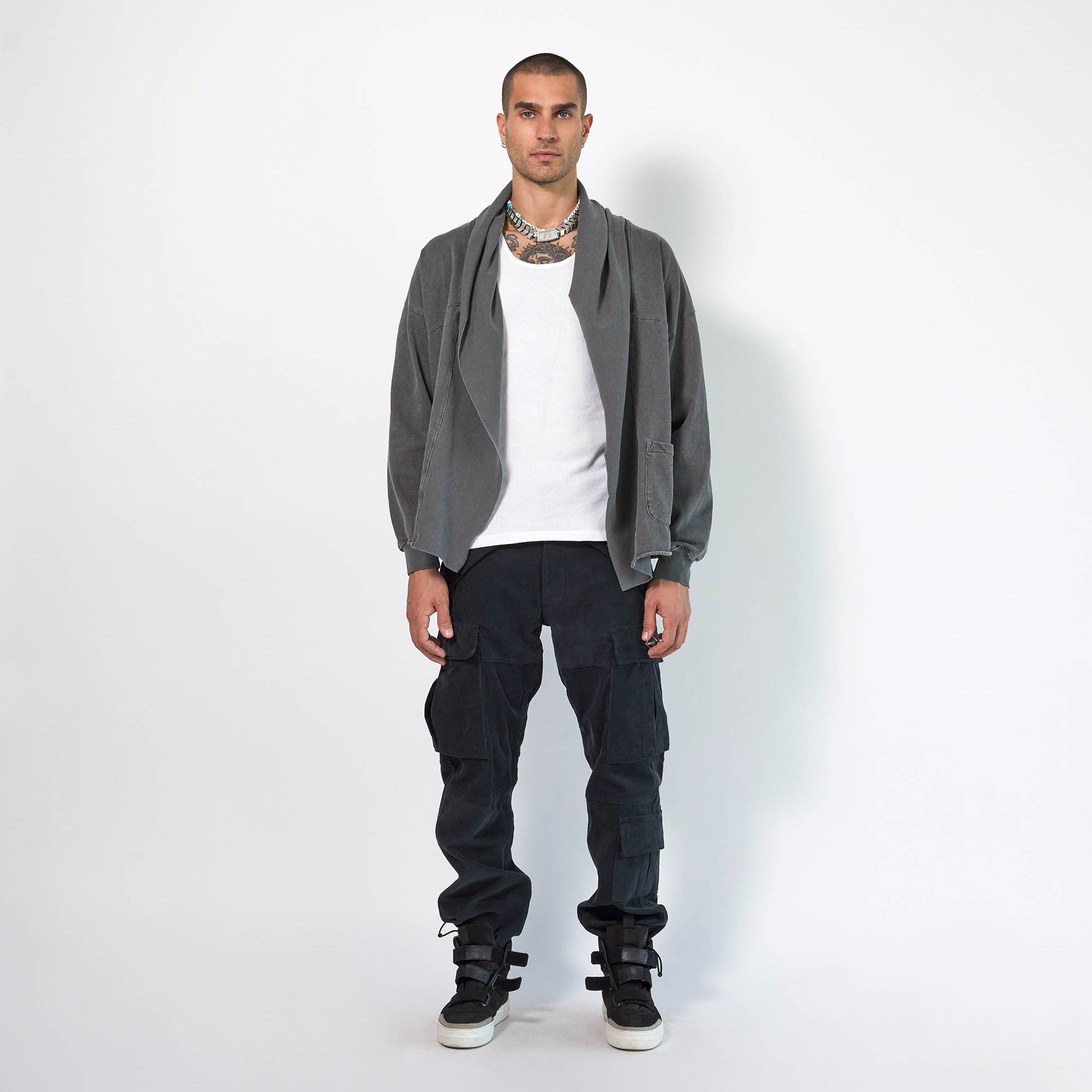 roaming cloak / vintage black