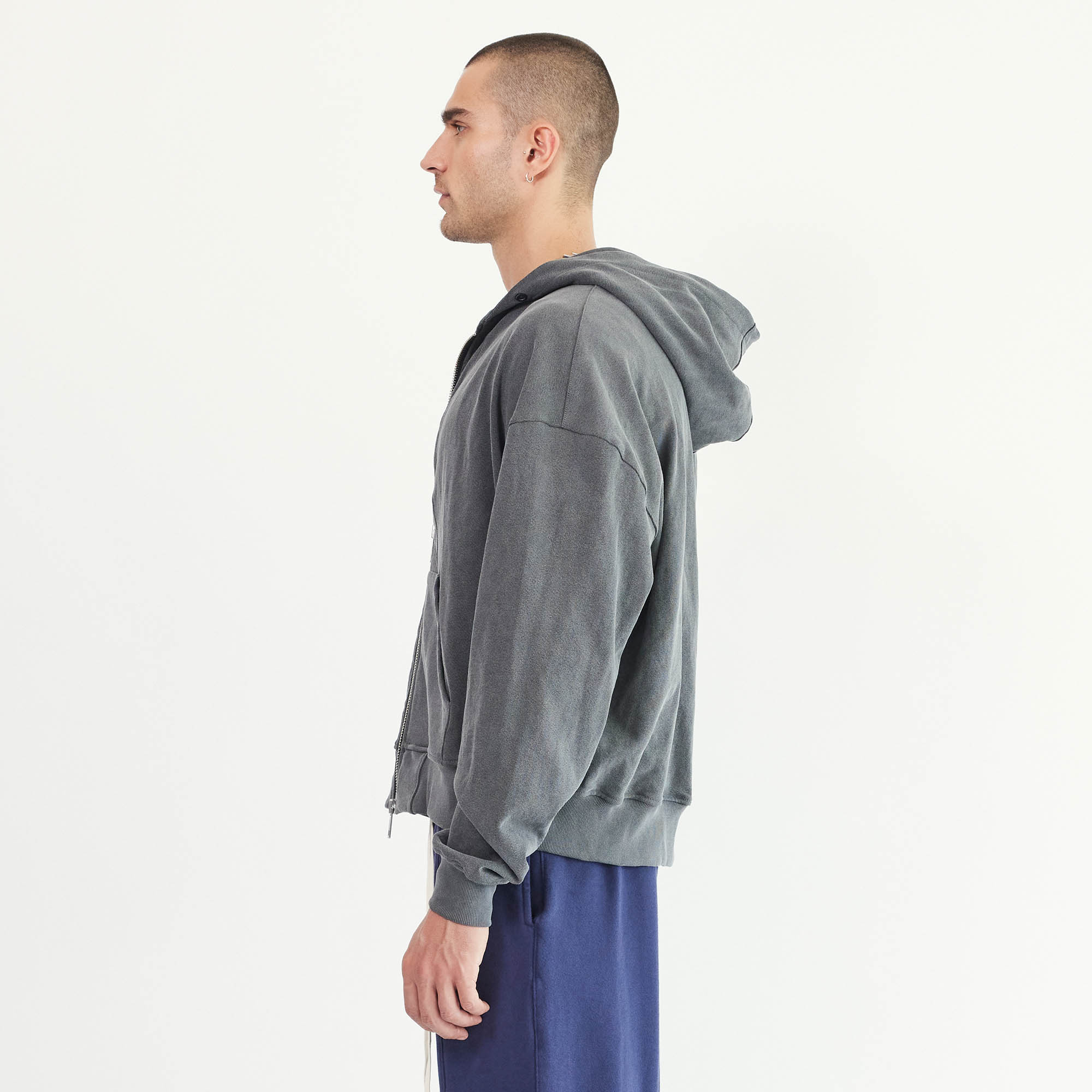 standard zip hoodie / vintage black