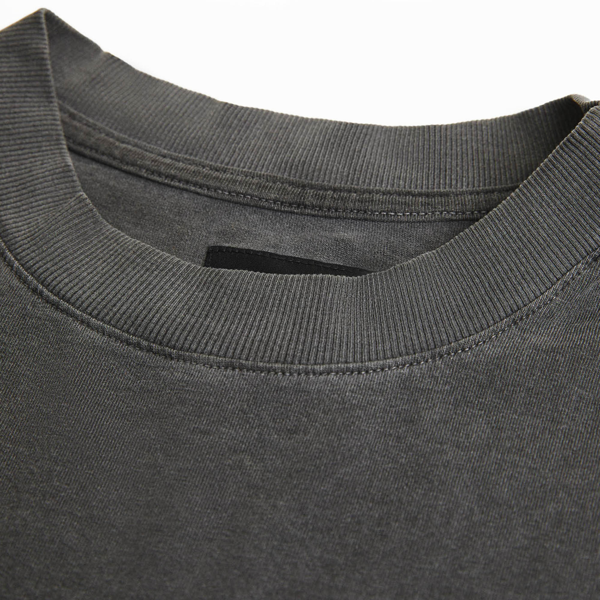 icon tee / vintage black