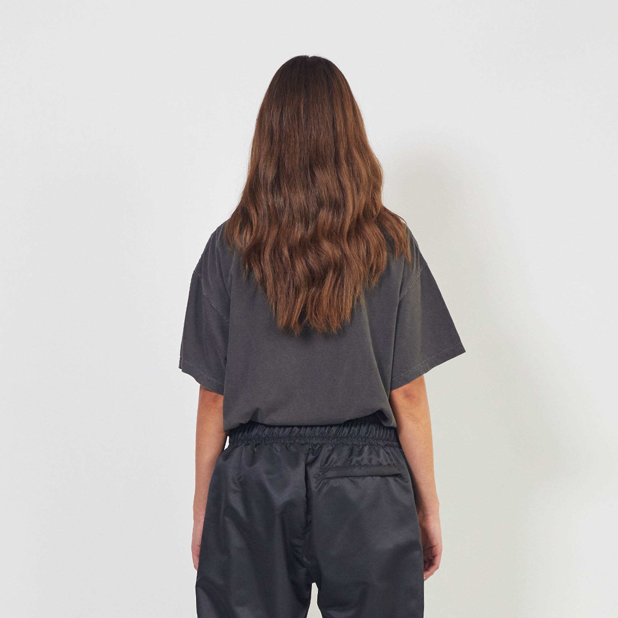 icon tee / vintage black