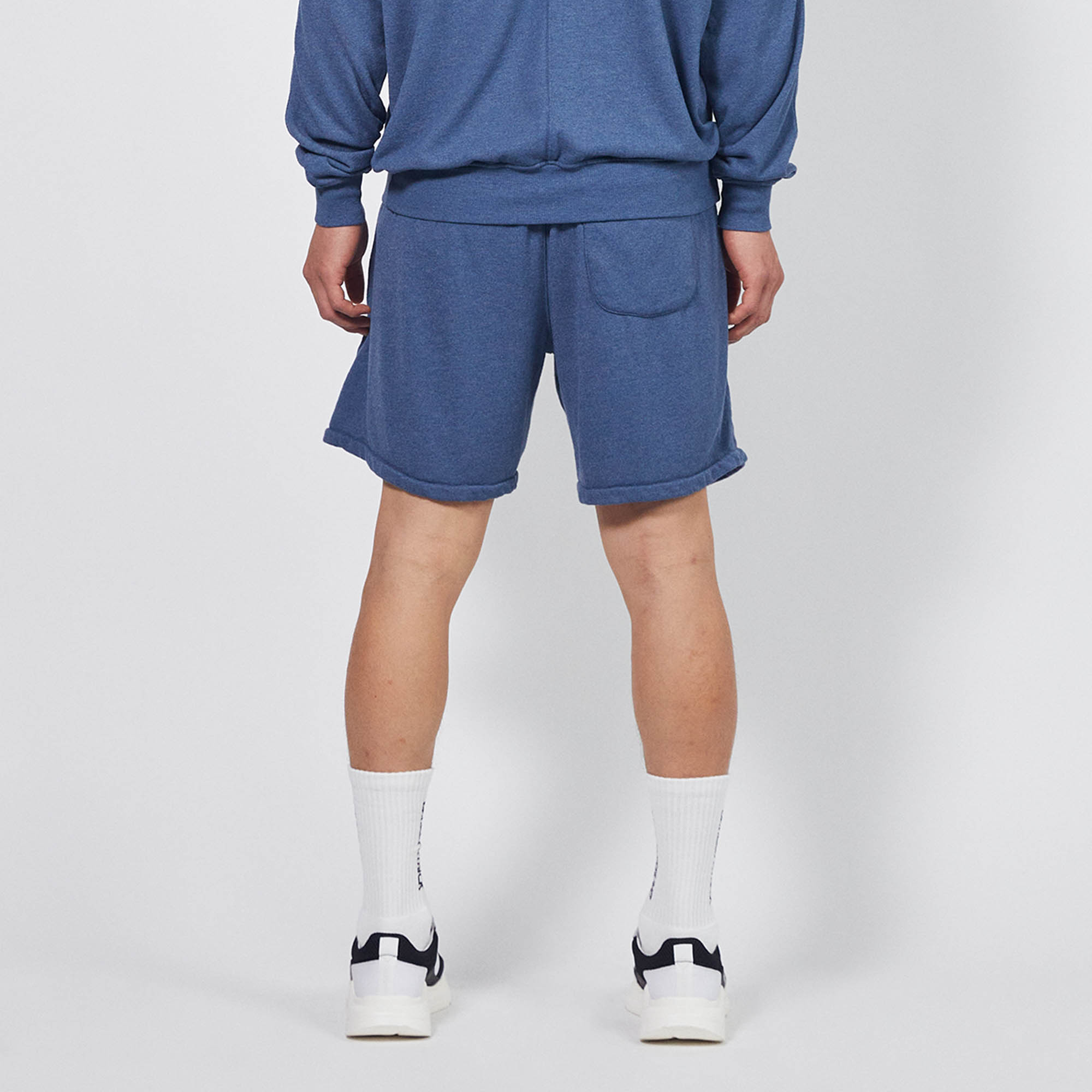 loop terry standard sweatshort / mountain blue