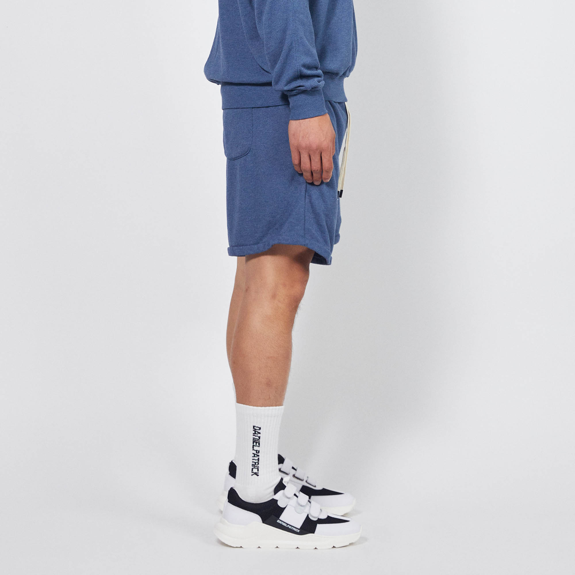 loop terry standard sweatshort / mountain blue