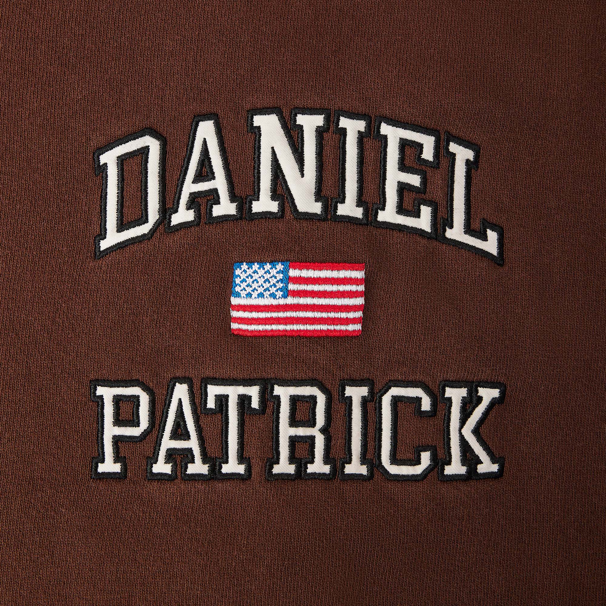 USA sweatshirt / brown