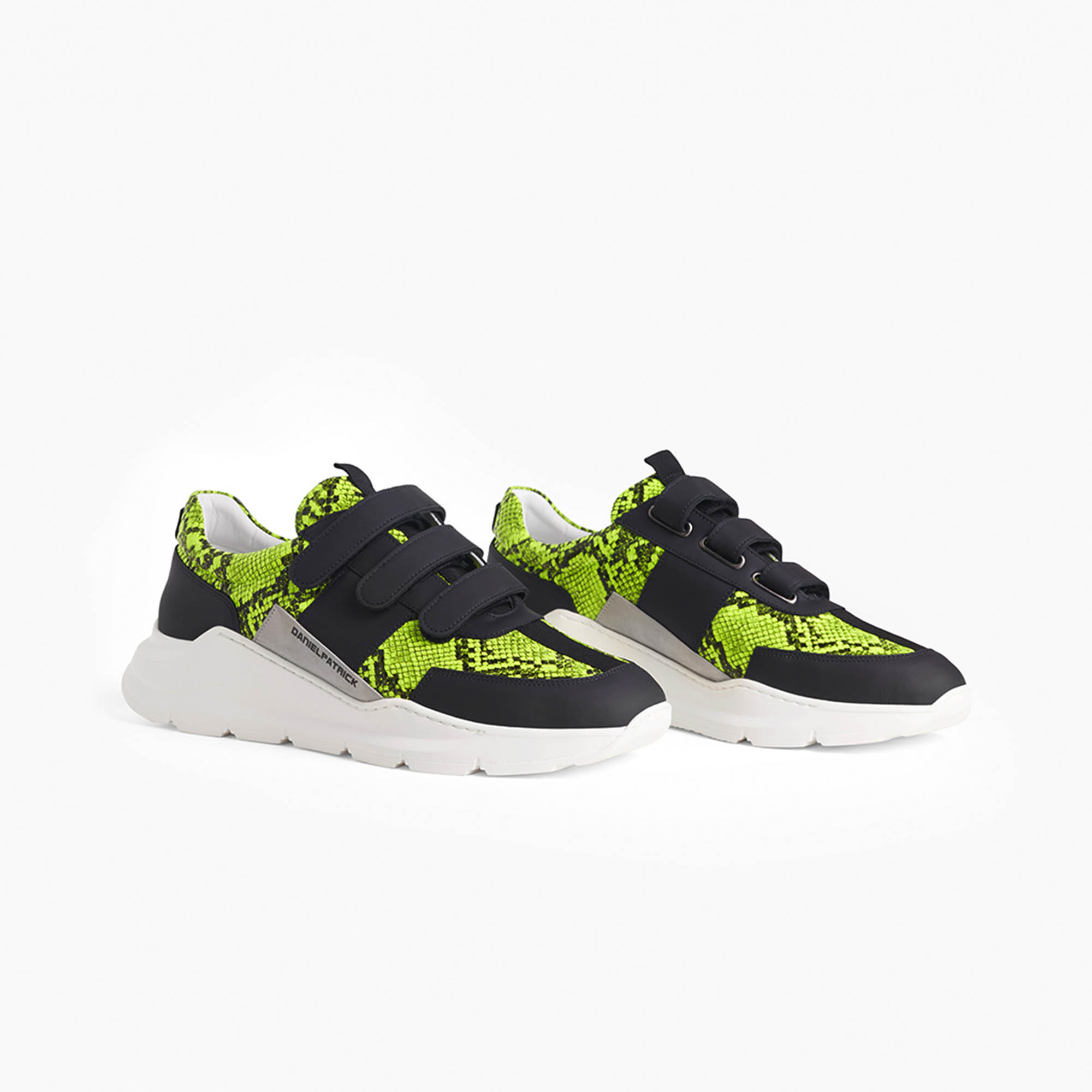 velcro panel runner / black + neon python