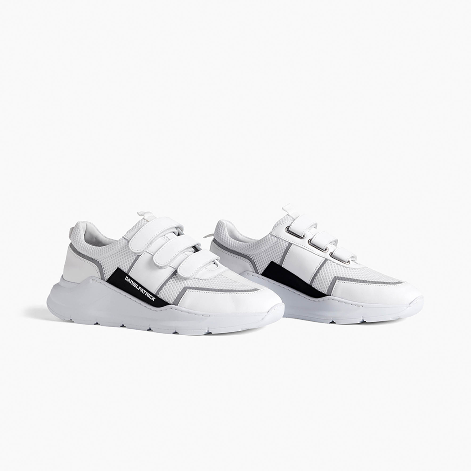 velcro panel runner / white + black