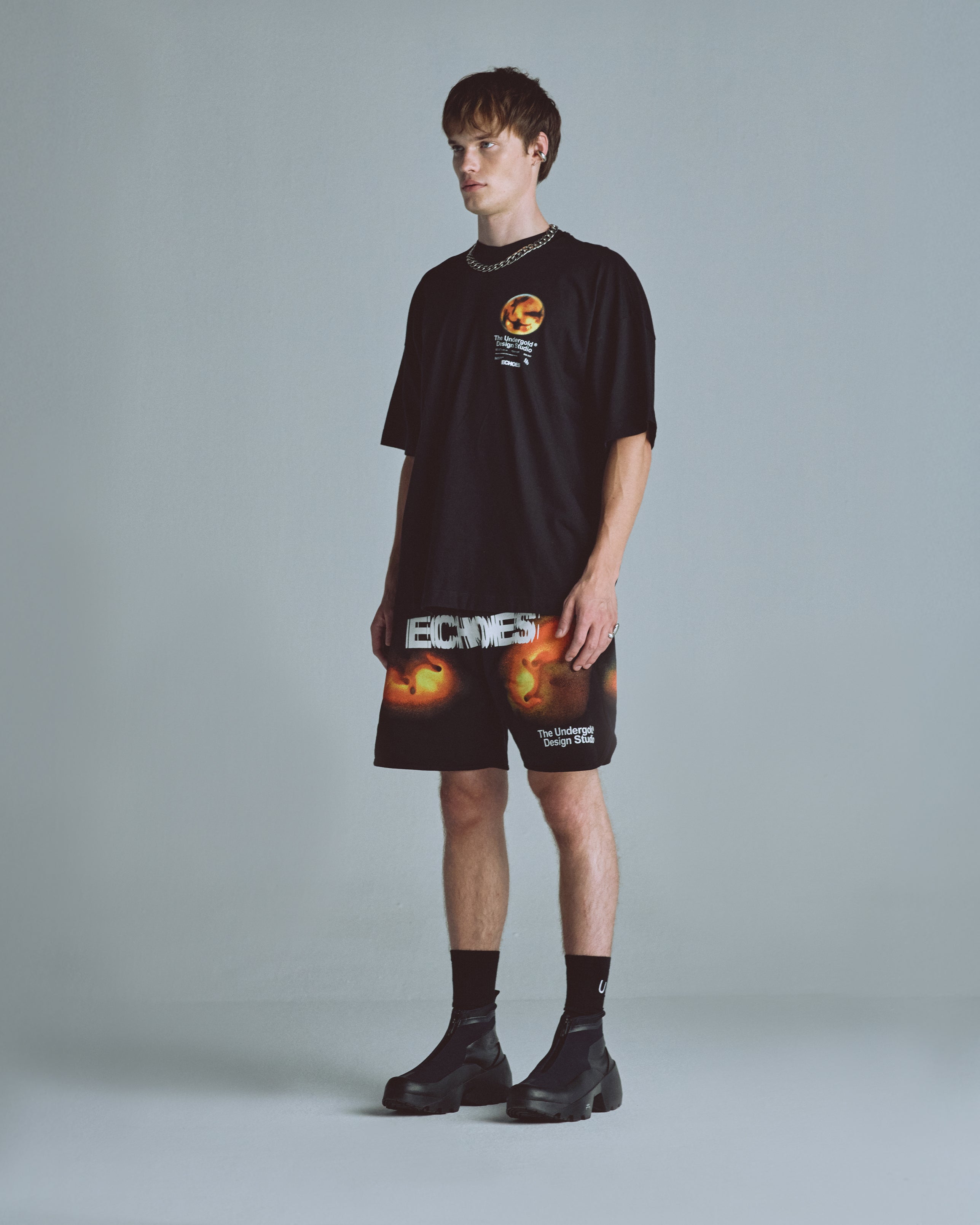 Echoes Amplitude Tshirt Black