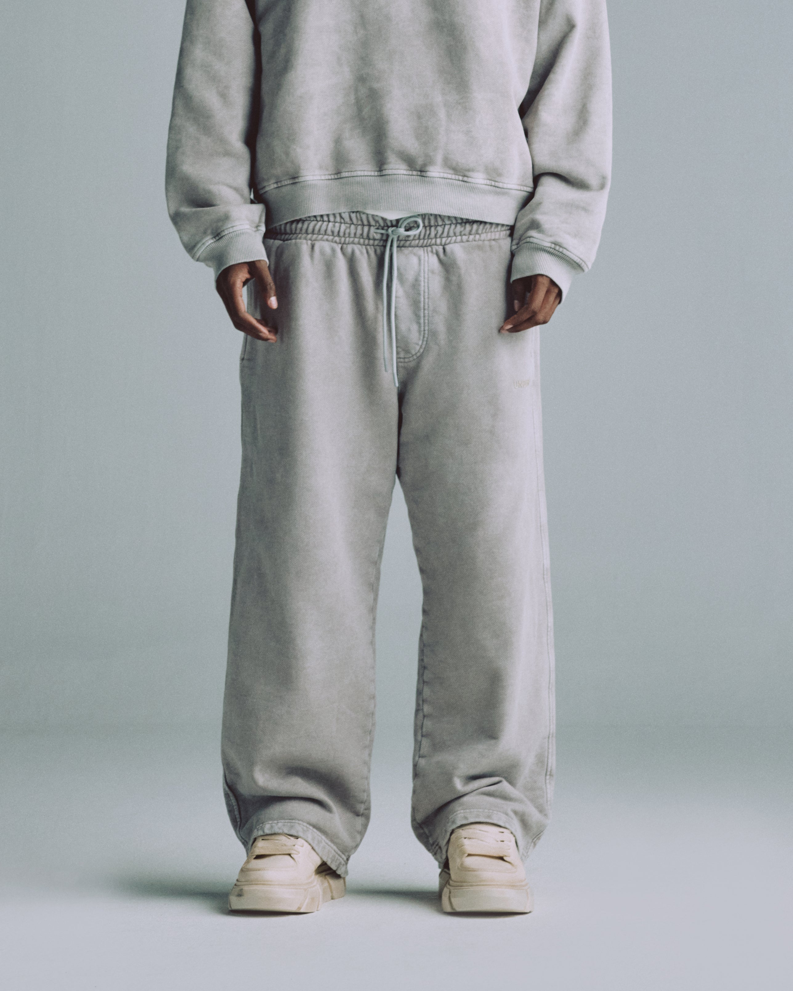 Line Logo Straightpants Washed Gray