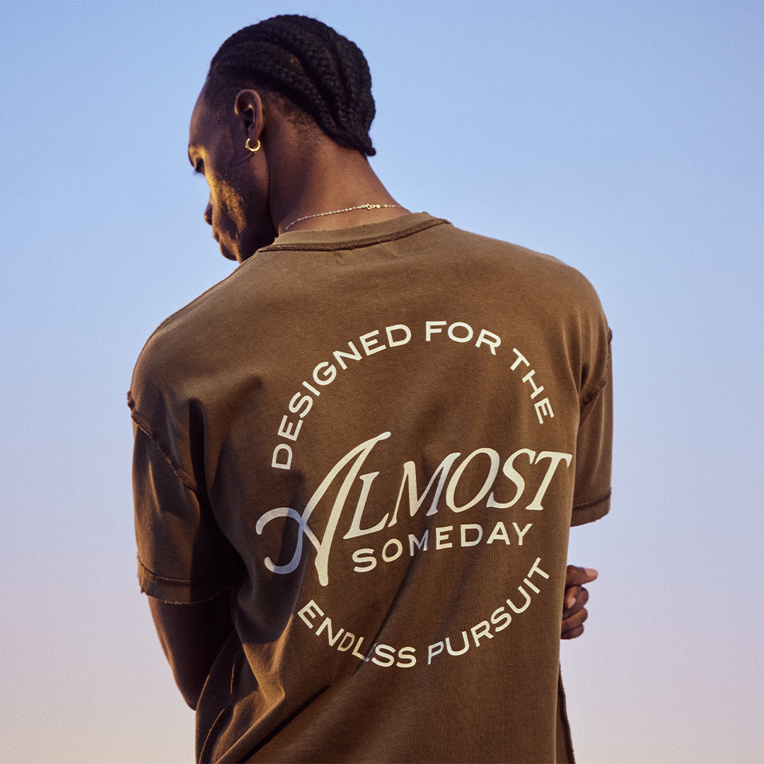 Motto Tee (Sun Fade Brown)