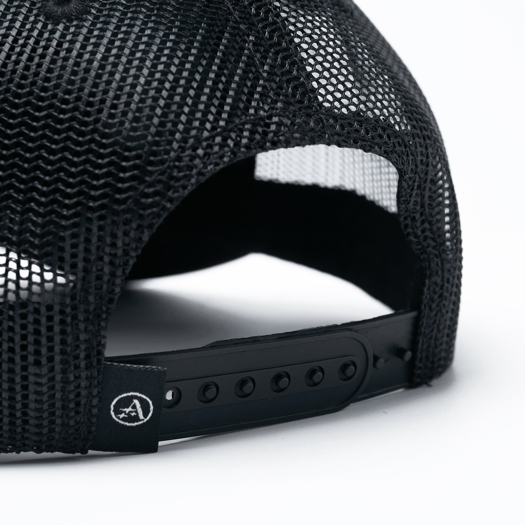 St. Valentine Trucker (Black)