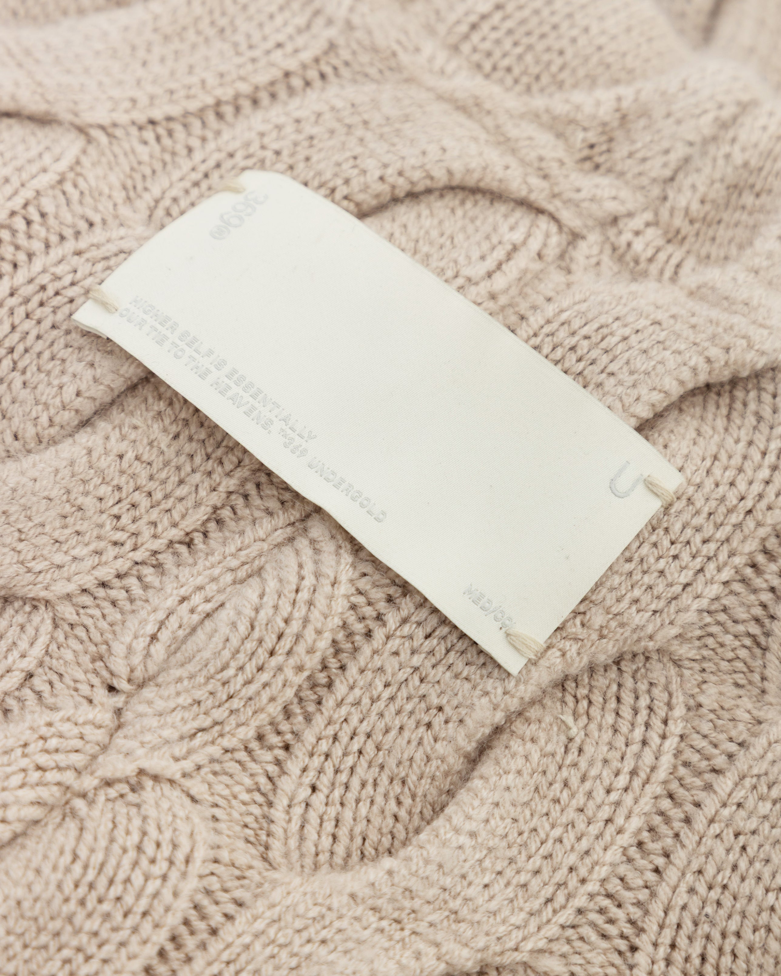 The Path Monogram Cable Knit Short Cream