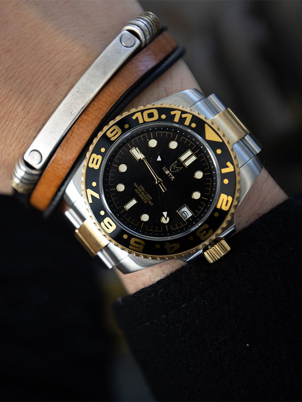 VO105SS - AUTO VOYAGER SILVER / BLACK & GOLD / SS BAND