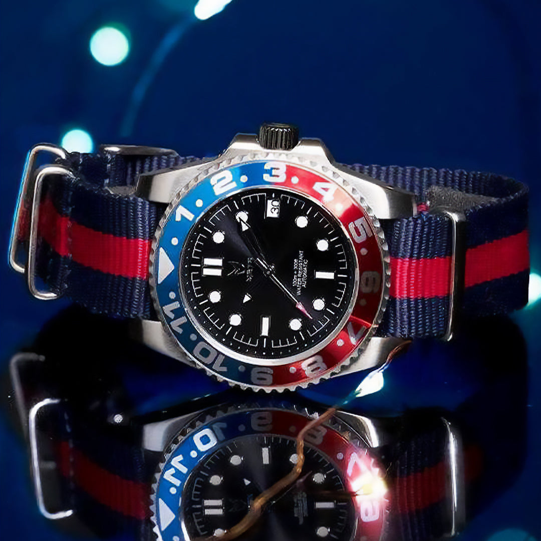 VO107NS - AUTO VOYAGER SILVER / BLUE & RED / NATO BAND