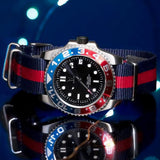 VO107NS - AUTO VOYAGER SILVER / BLUE & RED / NATO BAND