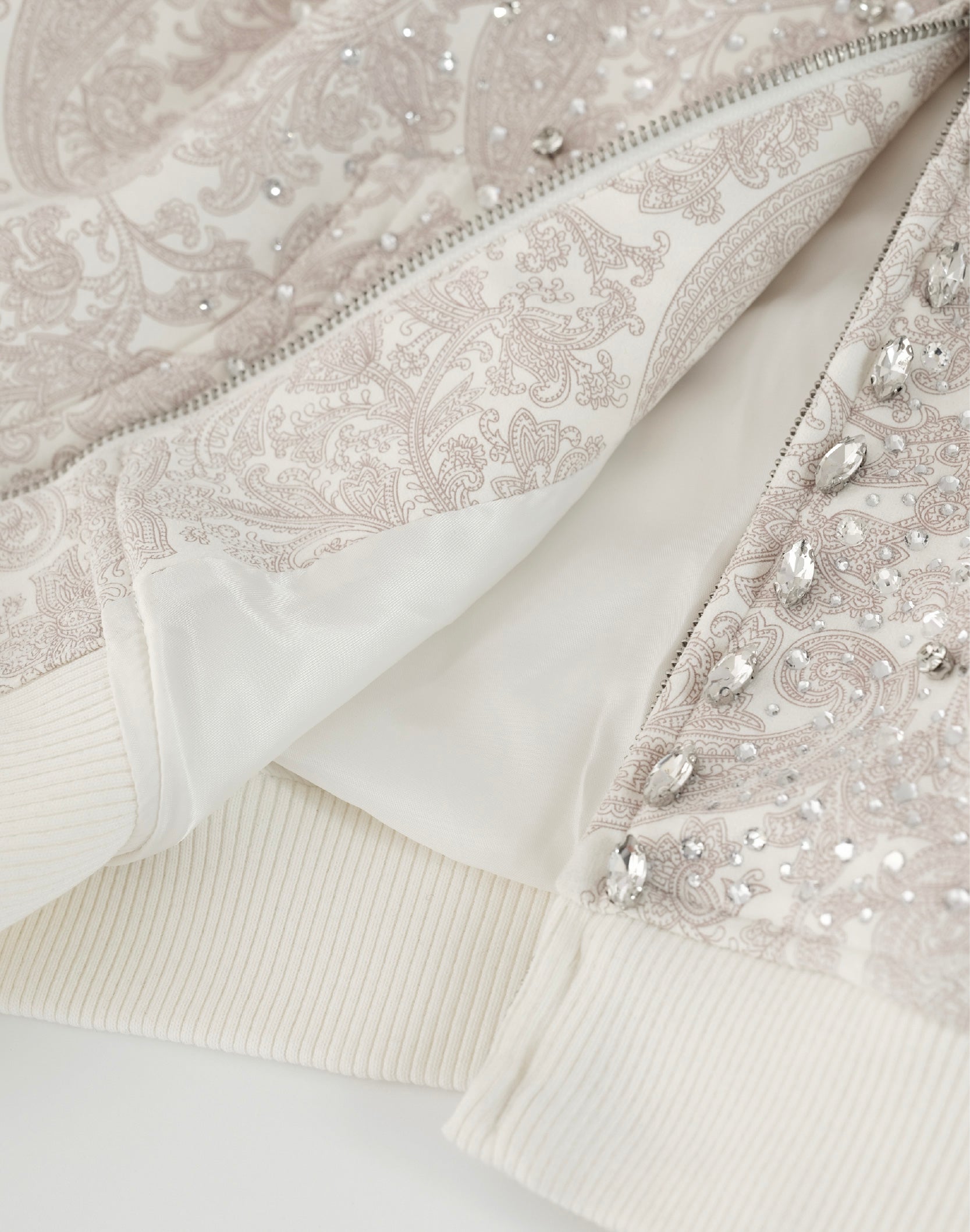 Cashew Blossom Pearl Zipper Hoodie-WHT